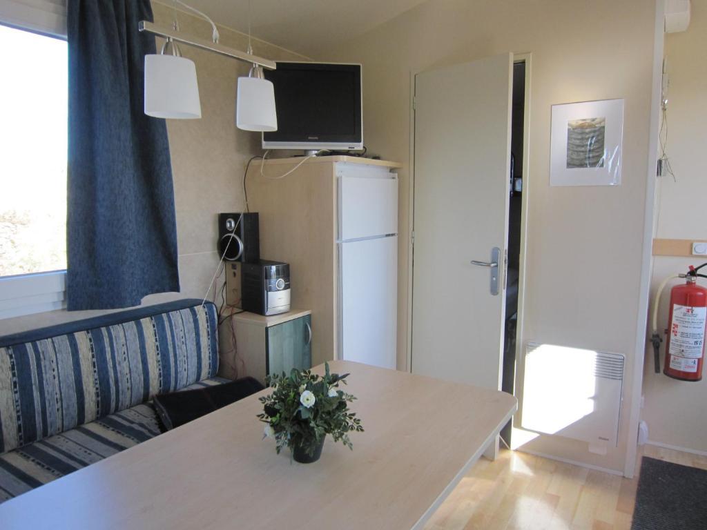 Laekjarkot Rooms And Cottages With Kitchen Borgarnes Oda fotoğraf